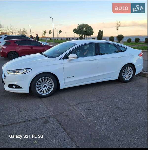 Седан Ford Mondeo 2016 в Черкассах