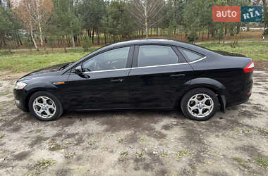 Седан Ford Mondeo 2010 в Золочеві