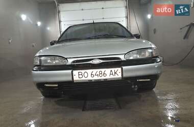 Ліфтбек Ford Mondeo 1994 в Кременці