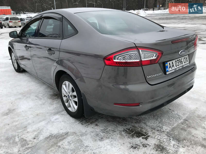 Седан Ford Mondeo 2011 в Киеве