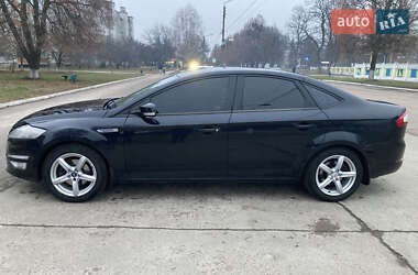 Седан Ford Mondeo 2010 в Варві