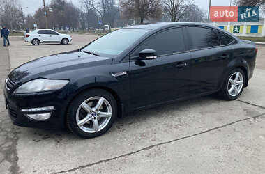 Седан Ford Mondeo 2010 в Варві