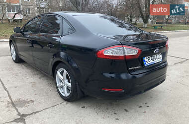 Седан Ford Mondeo 2010 в Варві