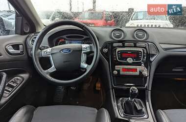 Седан Ford Mondeo 2010 в Ровно