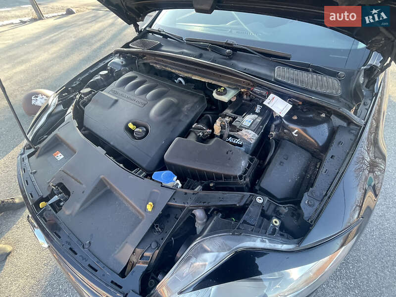 Седан Ford Mondeo 2012 в Шполе