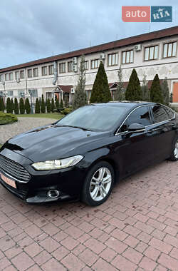 Седан Ford Mondeo 2015 в Стрию