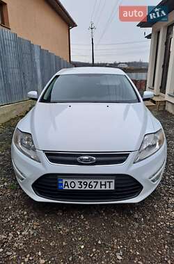 Седан Ford Mondeo 2012 в Мукачевому