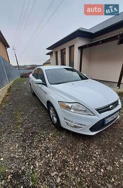 Седан Ford Mondeo 2012 в Мукачевому