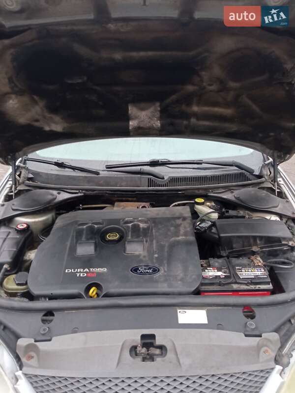 Седан Ford Mondeo 2002 в Кременце