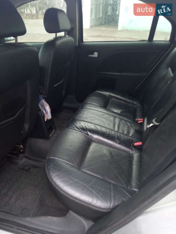 Седан Ford Mondeo 2002 в Кременце