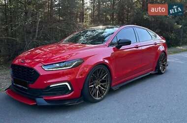 Лифтбек Ford Mondeo 2017 в 