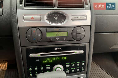 Седан Ford Mondeo 2006 в 