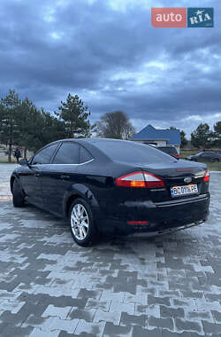 Седан Ford Mondeo 2010 в Львові