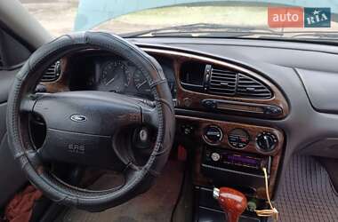 Седан Ford Mondeo 2000 в 