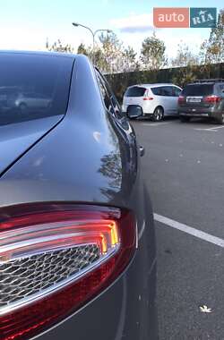 Седан Ford Mondeo 2012 в 