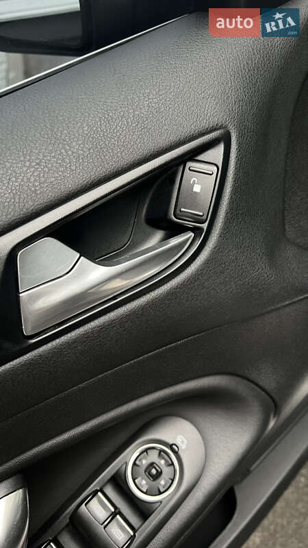 Седан Ford Mondeo 2011 в Чернигове