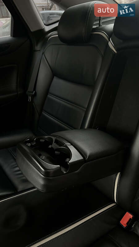 Седан Ford Mondeo 2011 в Чернигове