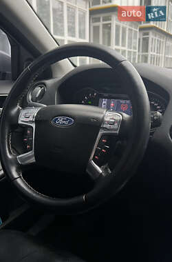 Седан Ford Mondeo 2011 в Чернигове