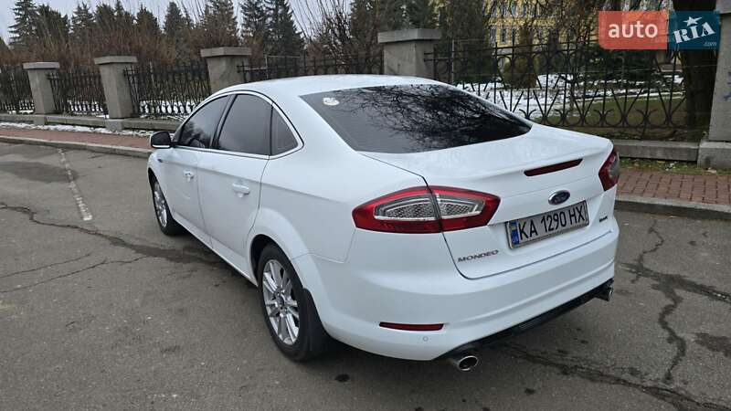 Седан Ford Mondeo 2012 в Умани