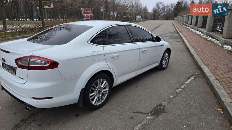 Седан Ford Mondeo 2012 в Умани
