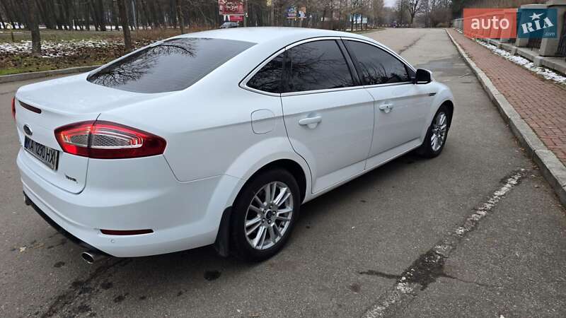 Седан Ford Mondeo 2012 в Умани