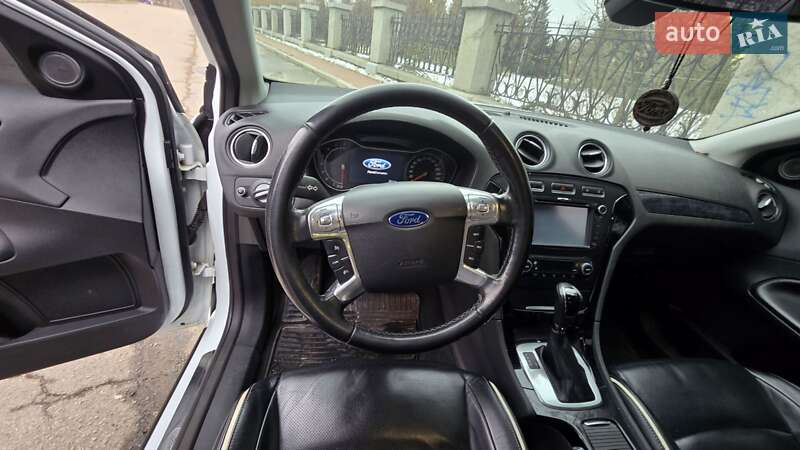 Седан Ford Mondeo 2012 в Умани