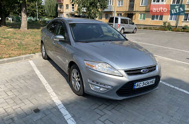 Седан Ford Mondeo 2012 в 