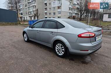 Седан Ford Mondeo 2012 в 