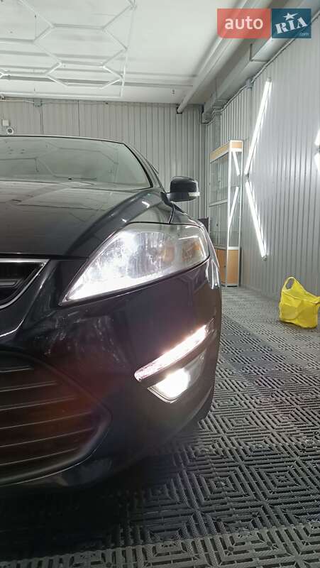 Седан Ford Mondeo 2011 в Києві