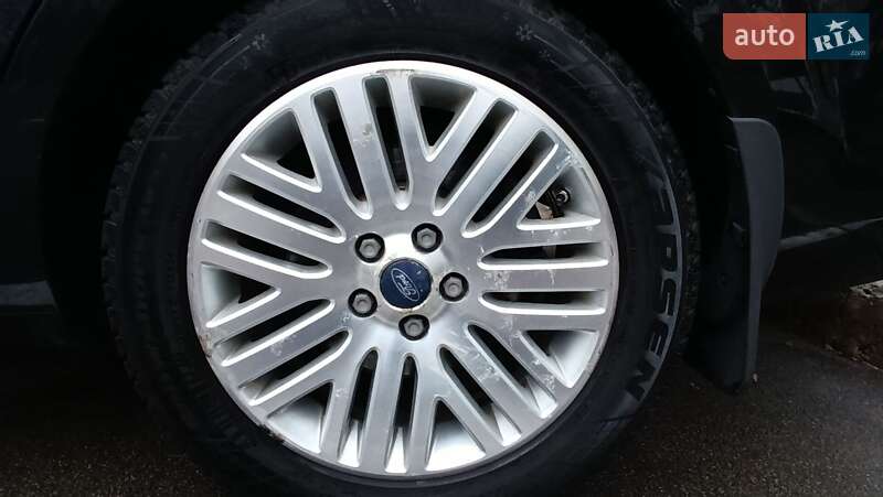 Седан Ford Mondeo 2011 в Києві
