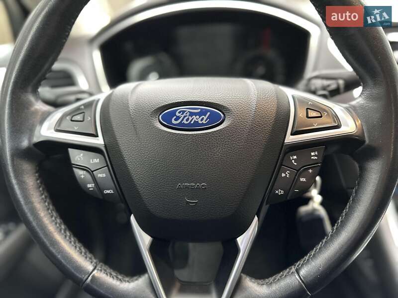 Лифтбек Ford Mondeo 2016 в Ровно