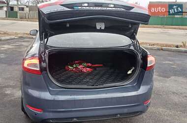 Седан Ford Mondeo 2011 в 