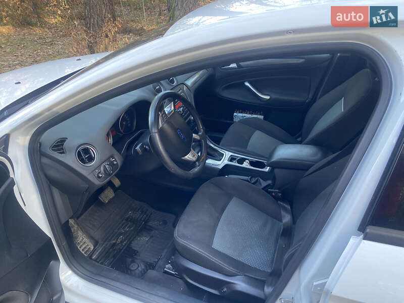 Лифтбек Ford Mondeo 2013 в Львове фото 6 Лифтбек Ford Mondeo 2013 в Львове