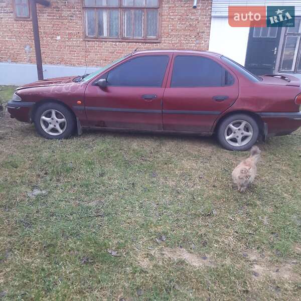 Седан Ford Mondeo 1993 в Бродах
