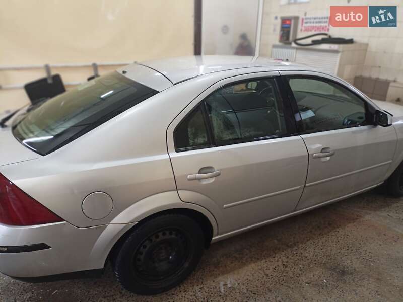 Седан Ford Mondeo 2001 в Сумах