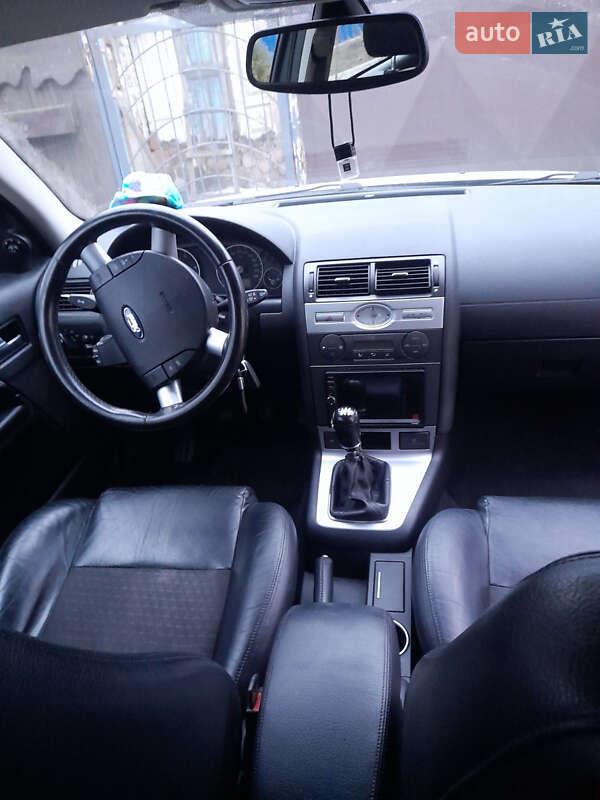 Лифтбек Ford Mondeo 2003 в Харькове