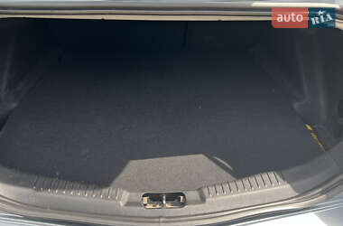 Седан Ford Mondeo 2012 в 