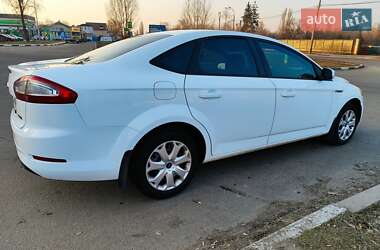 Седан Ford Mondeo 2012 в 