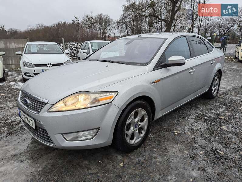 Лифтбек Ford Mondeo 2010 в Ровно