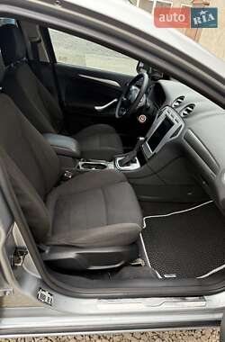 Лифтбек Ford Mondeo 2008 в 