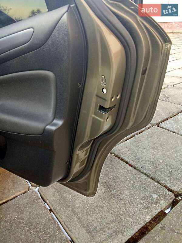 Универсал Ford Mondeo 2011 в Стрые фото 31 Универсал Ford Mondeo 2011 в Стрые