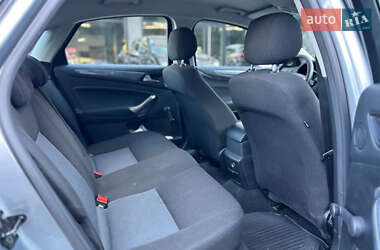 Седан Ford Mondeo 2012 в 