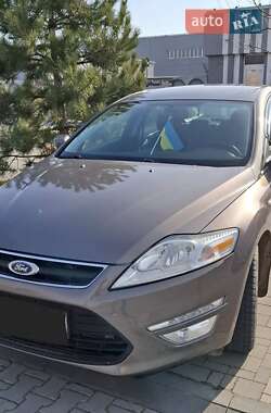 Седан Ford Mondeo 2012 в 
