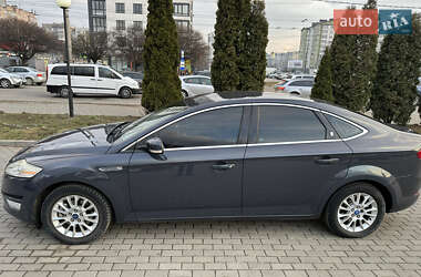 Седан Ford Mondeo 2010 в 