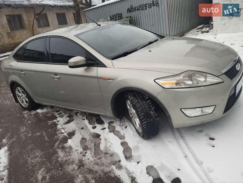 Лифтбек Ford Mondeo 2008 в 