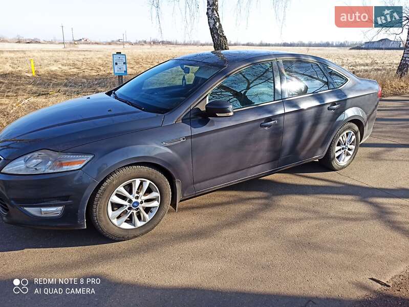 Седан Ford Mondeo 2011 в Переяславі