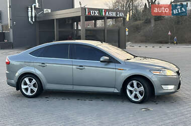 Лифтбек Ford Mondeo 2007 в 
