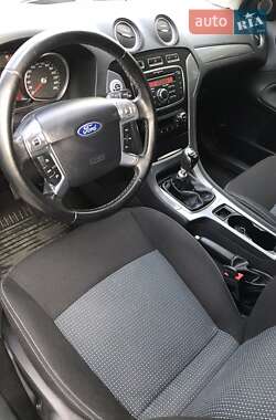 Седан Ford Mondeo 2012 в 