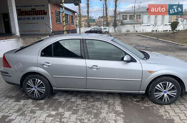 Лифтбек Ford Mondeo 2002 в 