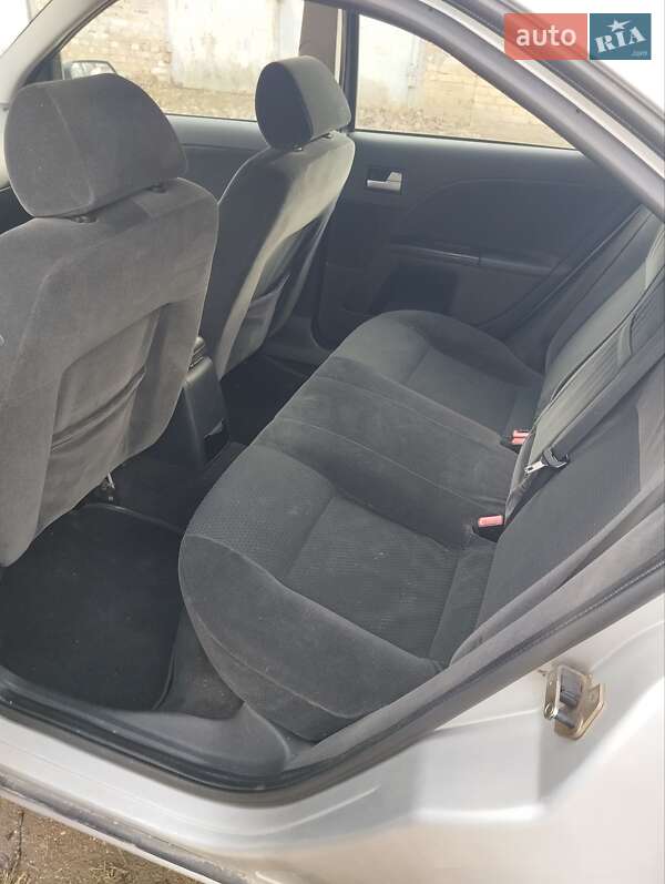 Седан Ford Mondeo 2002 в Новояворовске фото 10 Седан Ford Mondeo 2002 в Новояворовске